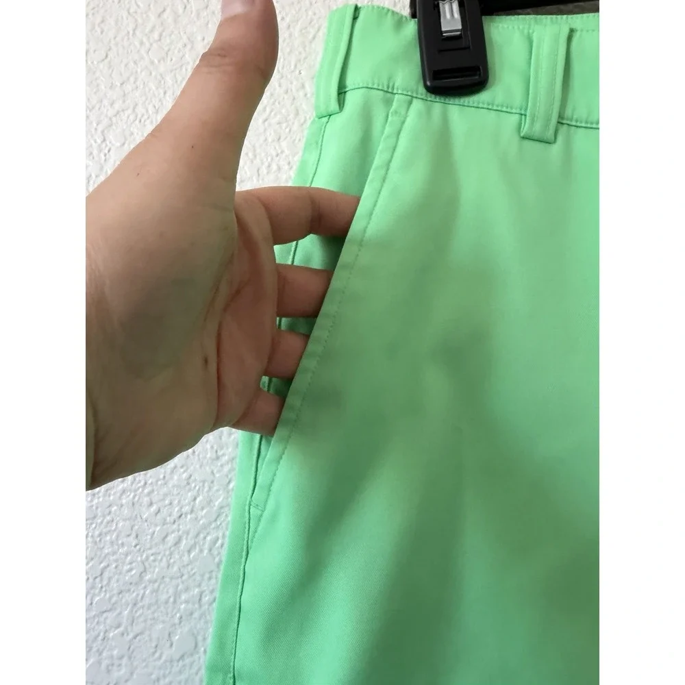 Nike Golf Tour Performance Dri-FIT‎ Men's Green Shorts Size 30 M Flat Front